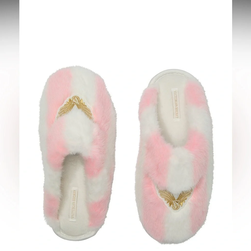 Pink and White Vs Angel 🪽 slippers size medium 🤍💞🩷Shoes with Gold Accent
